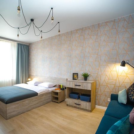 3 Bedroom, 2 Bathroom Apartment Near Forum לבוב מראה חיצוני תמונה