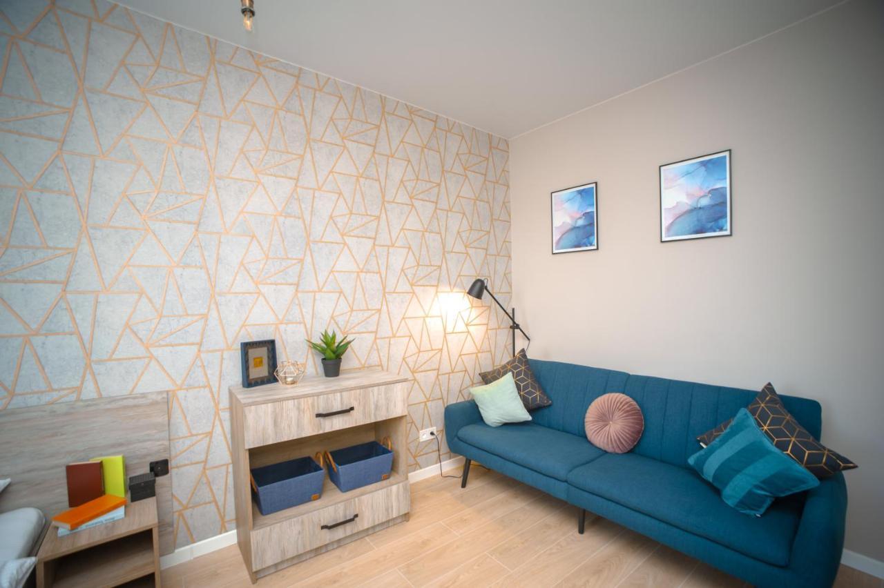3 Bedroom, 2 Bathroom Apartment Near Forum לבוב מראה חיצוני תמונה
