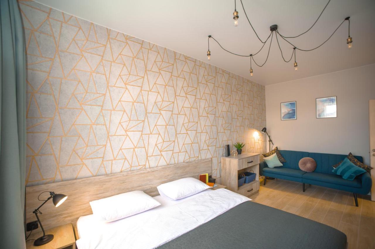 3 Bedroom, 2 Bathroom Apartment Near Forum לבוב מראה חיצוני תמונה