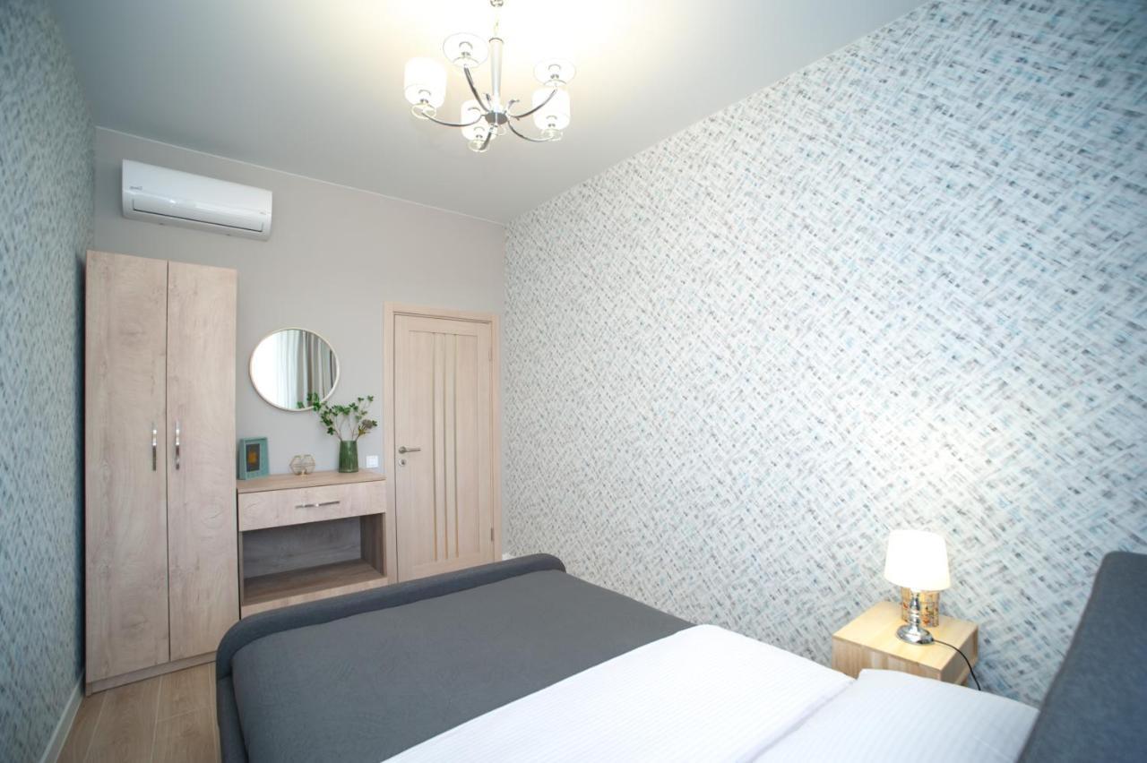 3 Bedroom, 2 Bathroom Apartment Near Forum לבוב מראה חיצוני תמונה