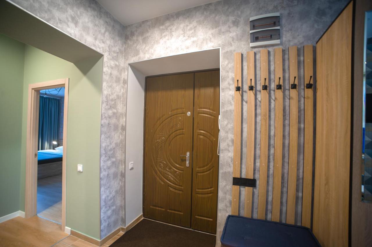 3 Bedroom, 2 Bathroom Apartment Near Forum לבוב מראה חיצוני תמונה